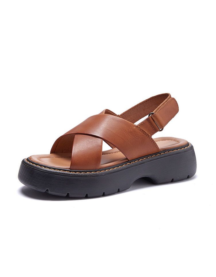 Plateausandalen Met Gekruiste Banden Vooraan Slingback