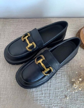 Comfortabele Loafers Met Metalen Voorkant En Dikke Zolen