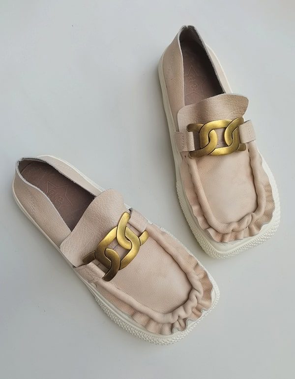 Zachte Leren Retro Comfortabele Loafers Met Metalen Ketting