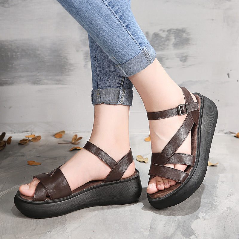 Handgemaakte Zomersandalen Met Retro Sleehak | Obiono