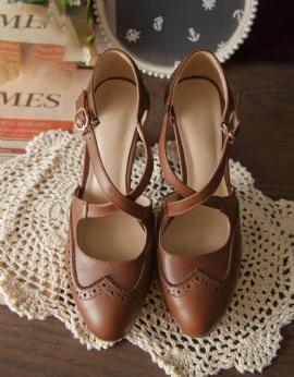 Vintage Mary Jane-schoenen Met Hoge Hakken En Kruisbanden